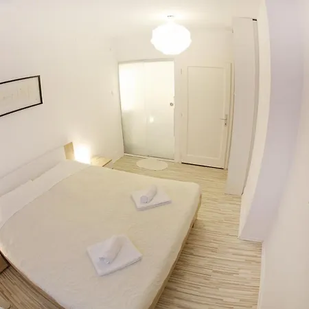 The Flat - Old Town - Center Apartment *